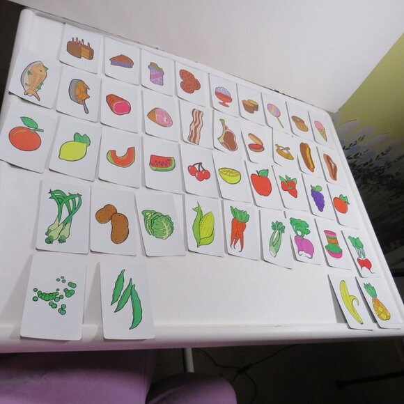 4 Picture Card Games 1972 Milton Bradley #7579 LIKE NEW CARDS, ALL PIECES - Picture 11 of 16